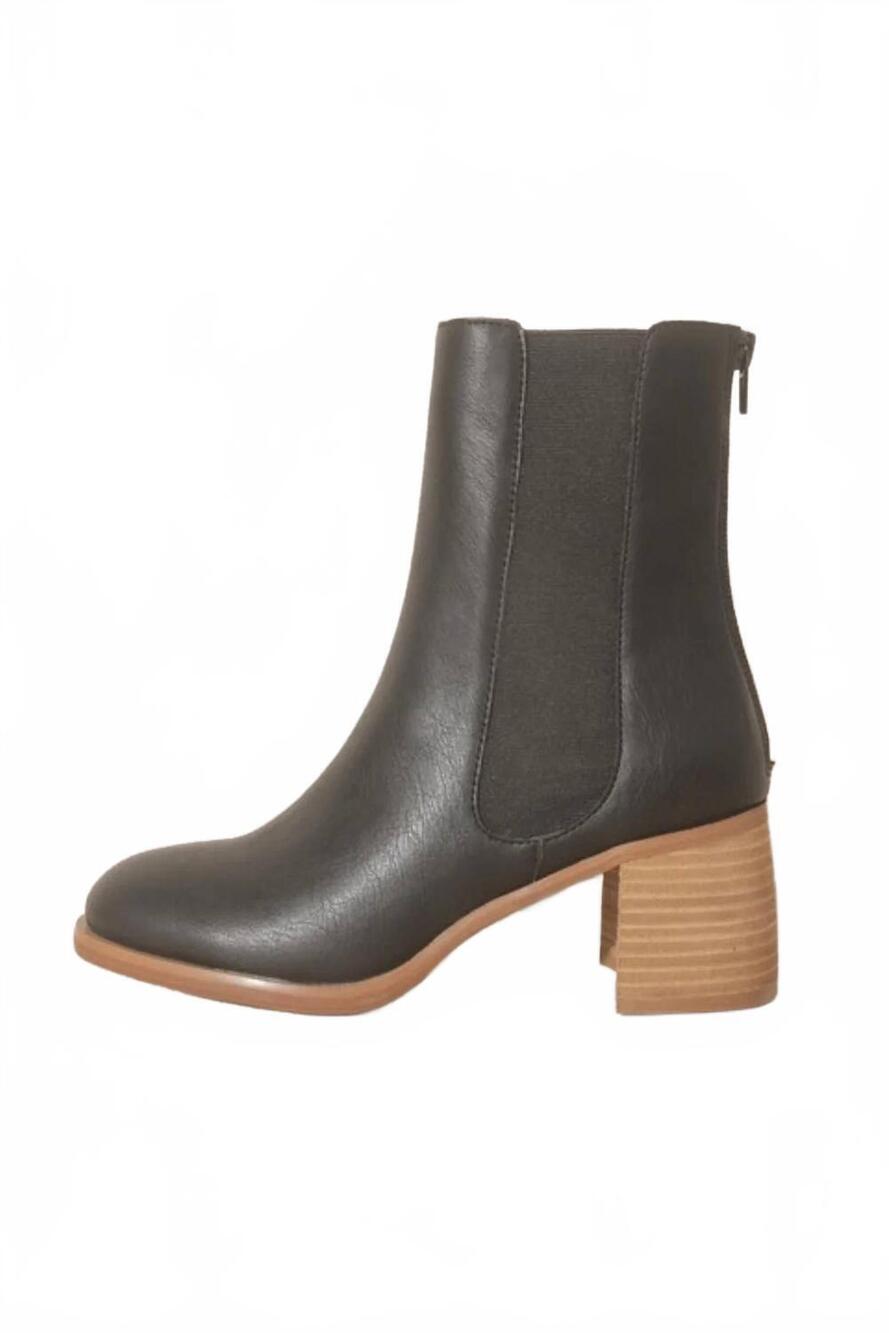NEW OASIS SOCIETY women's cora leather bootie in black